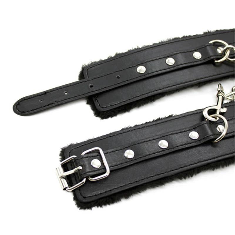Bdsmhandschellen Mit Fell - Image 3
