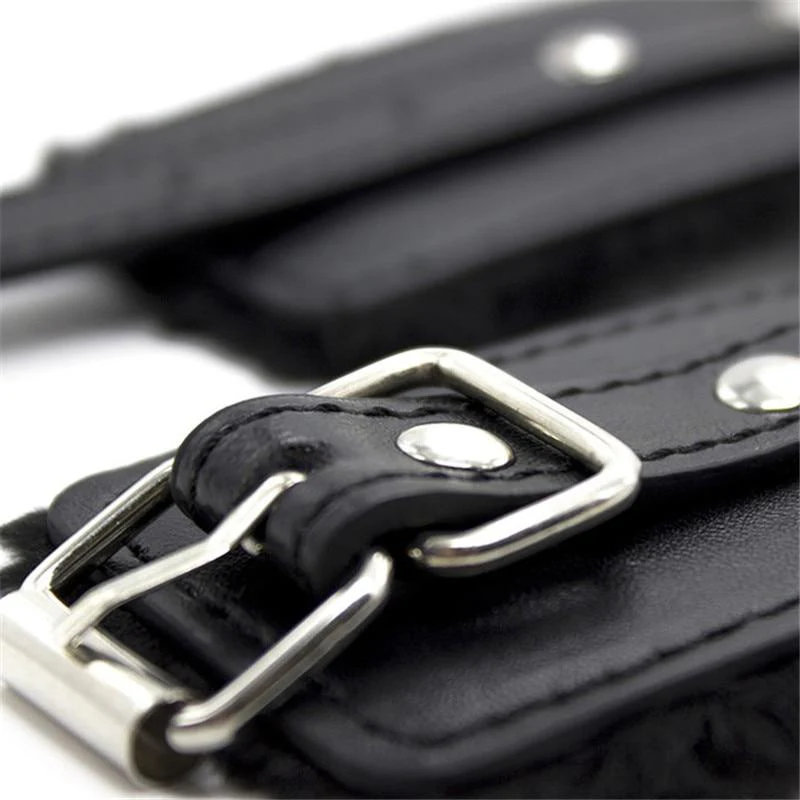 Bdsmhandschellen Mit Fell - Image 4