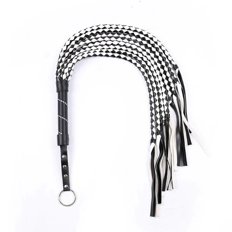 Bdsm Peitsche mit Ketten